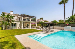 Villa Zacaluca Pool Whirlpool Sauna & Gym - Happy Rentals
